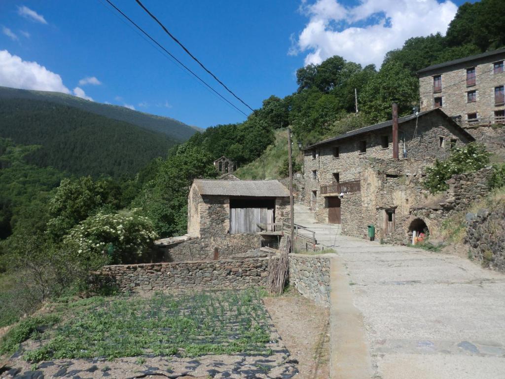 Hostal Cal Pastor Fornells de la Montaña Exterior foto